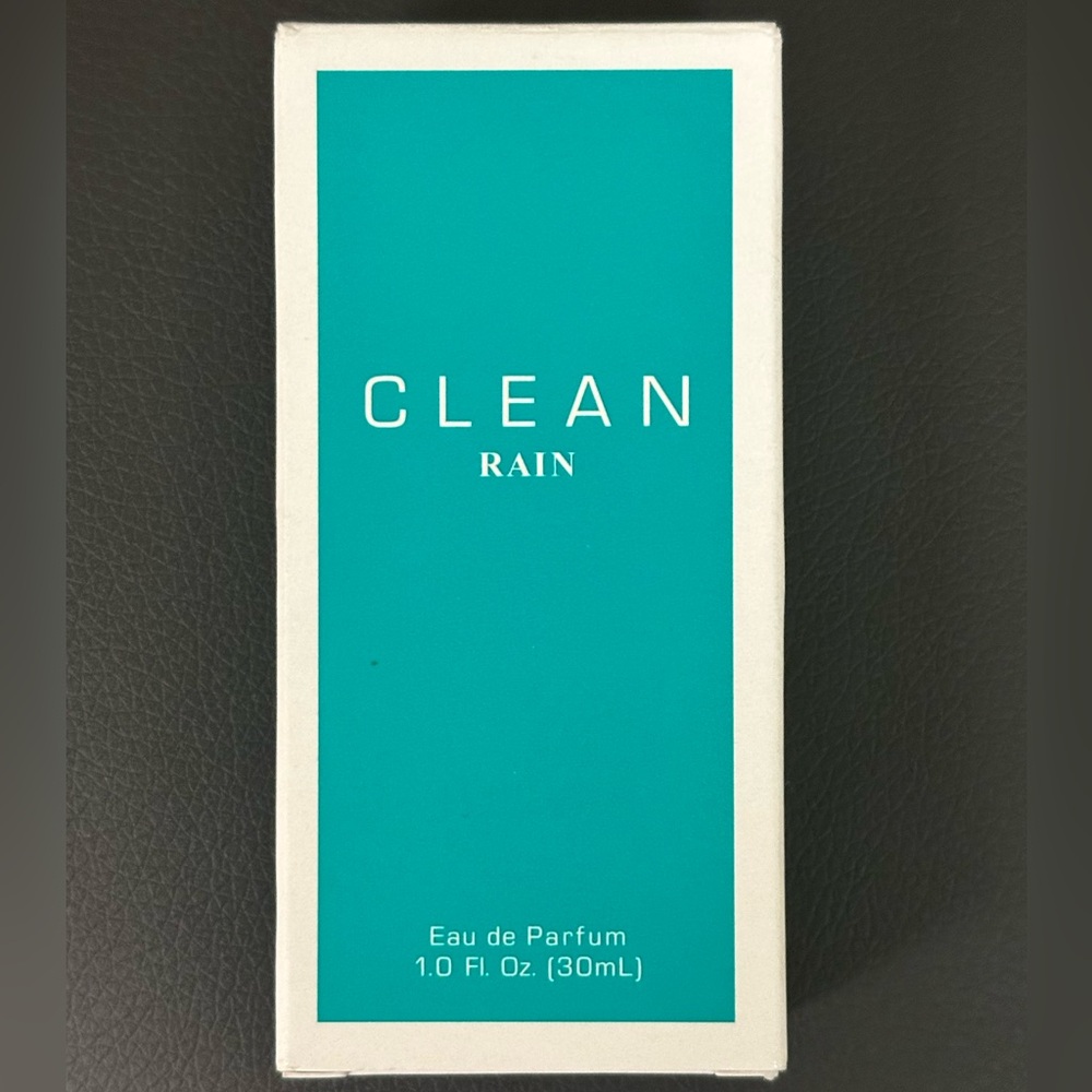 CLEAN RAIN 1 OZ. EAU DE PARFUM SPRAY (BRAND NEW IN BOX)